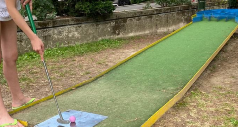 MINIGOLF VIVERONE: L’ATTIVITÀ PER RILASSARSI CON LA FAMIGLIA